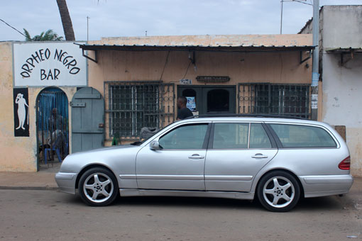 Oepheo Negro Bar - Lomé