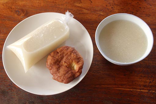 Frühstück fürArme und Kinder und Peter Frühstück in Togo